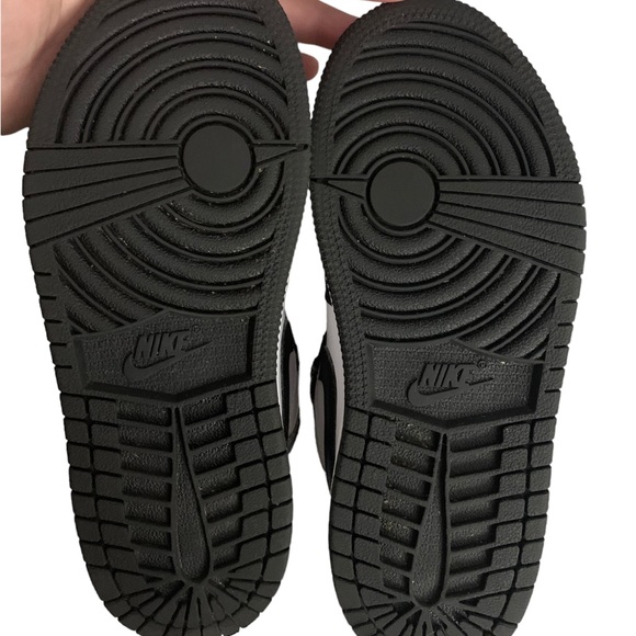 ❌🚫‼️SORRY! SOLD! AIR JORDAN 1 MID SE HEAT COLOR CHANGE KIDS SIZE 13 ❌🚫‼️ - Picture 8 of 10